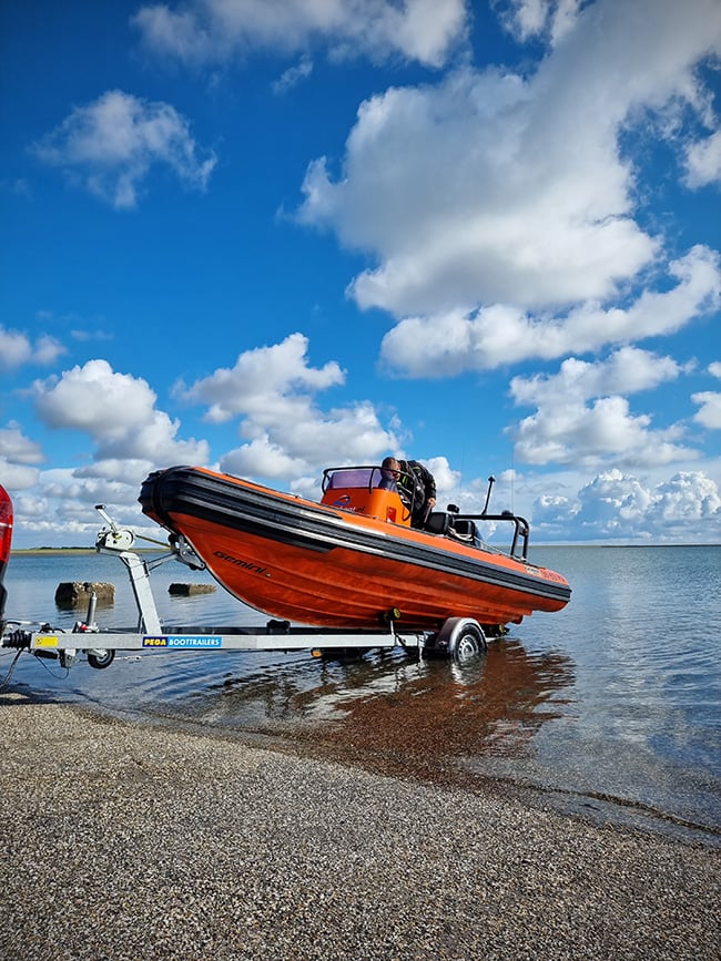 RIB boot op het water